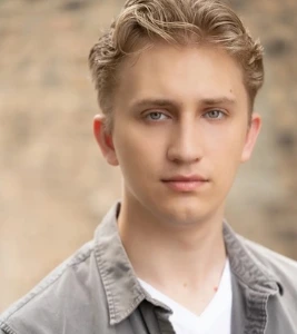 Commercial vs Theatrical Headshot
